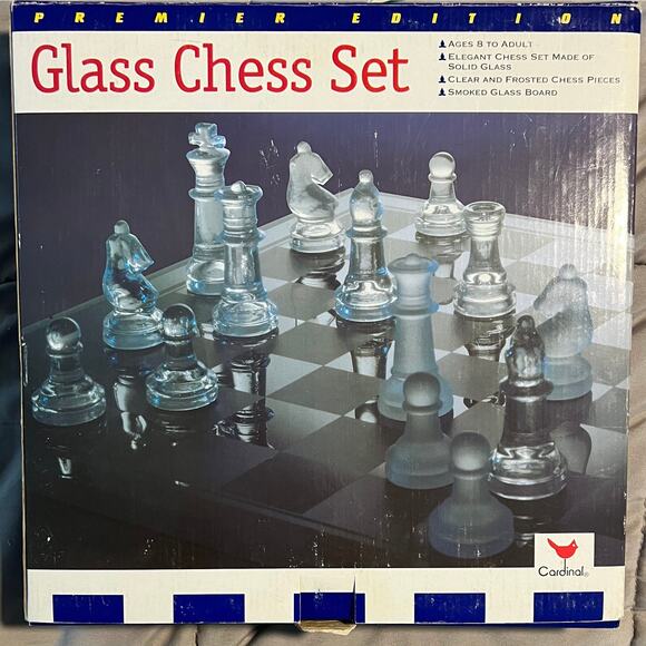 Vintage 1997 Glass Chess Set - Cardinal Premier Edition - Picture 5 of 7